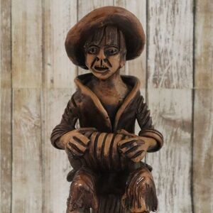 Ceramic. Peruvian Folk Art. Andean Musician.‎ 8.5” Tall